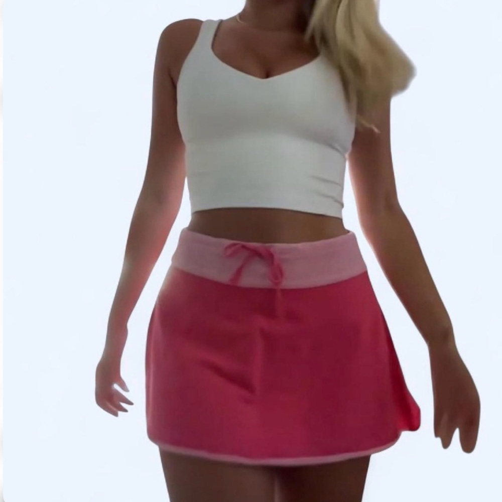 2000s Hot Pink Old Navy mini skirt